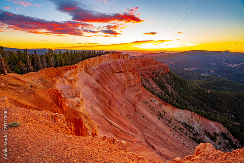 Sunset in Cedar Breaks from Ramparts Point in Cedar Breaks National Monument