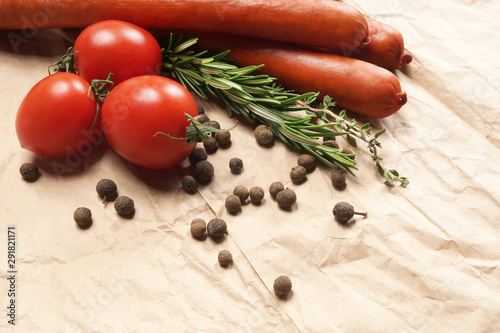 Tomatoes and smoked sausages