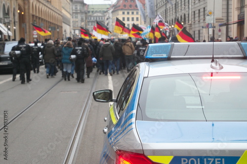 Polizeieinsatz bei Pegida München photo