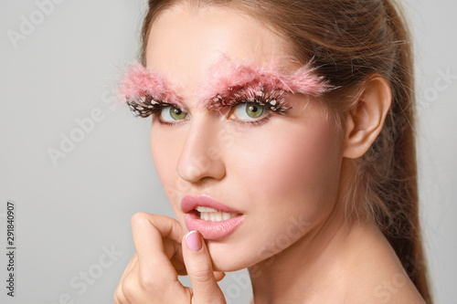 Young woman with creative e...