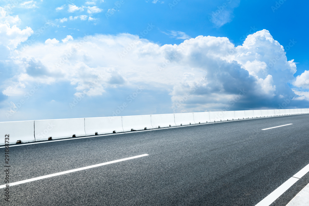 Fototapeta premium Sky cloud landscape and asphalt road