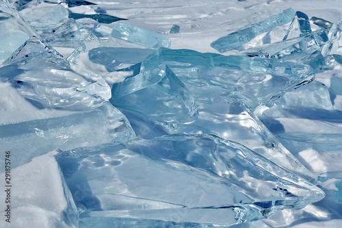  Crystal diaphanous ice on Lake Baikal.