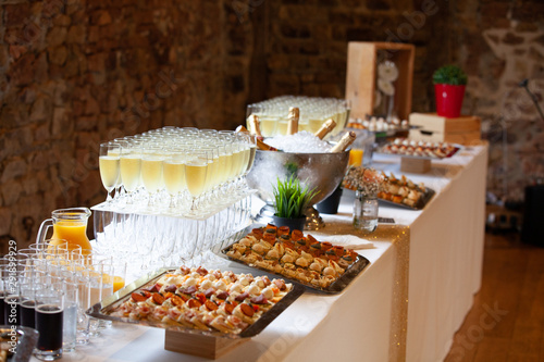 vin d'honneur table des aliments