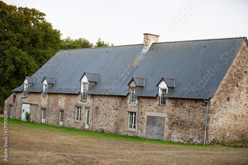vielle batisse maison en france