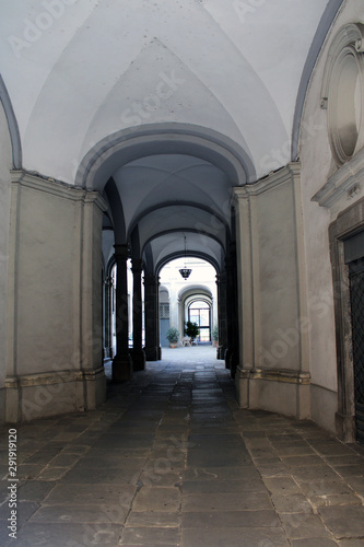 Porticato rinascimentale con volta a botte