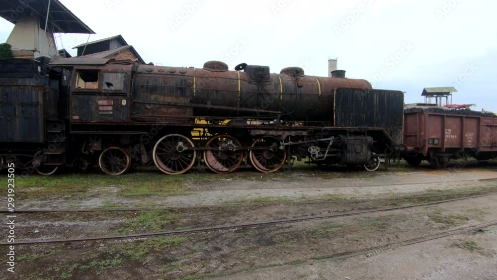 4K Forward moving right pan old rusty abandoned steam railway locomotive 4K Forward moving right pan old rusty abandoned steam railway locomotive