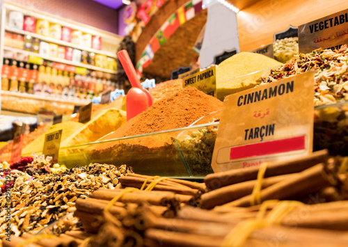 Fototapeta Naklejka Na Ścianę i Meble -  spice bazar in Istanbul Turkey