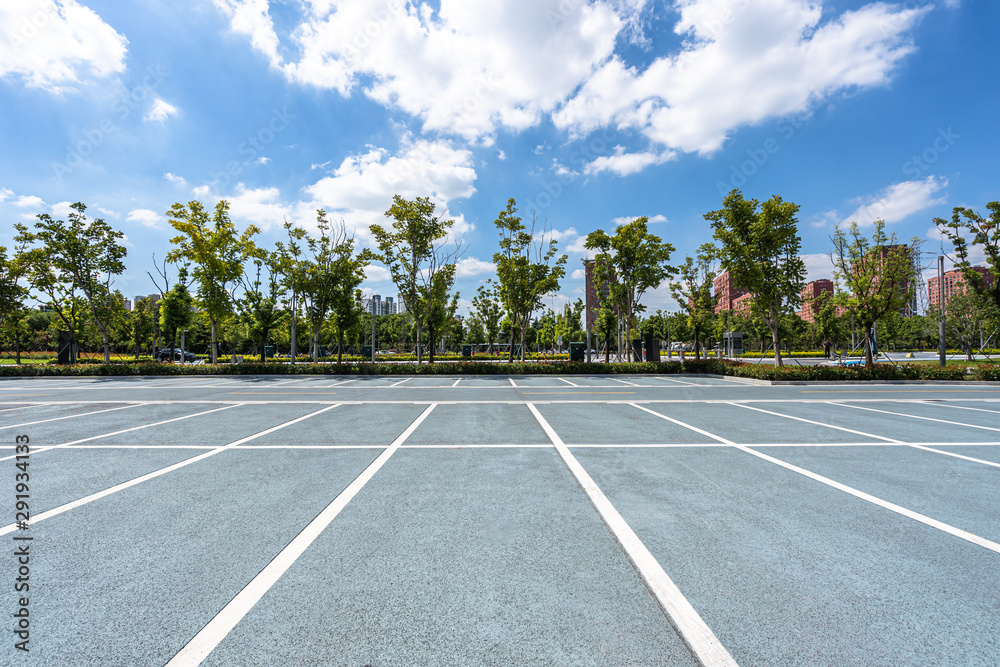 Obraz premium parking lot in park