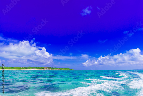 八重山諸島の海 © tayukaishi