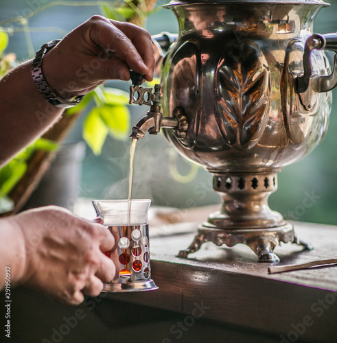 Canvas Print Traditional old metal russian samovar