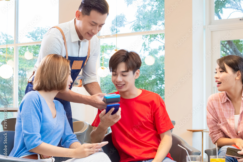 Fototapeta premium mobile payment concept