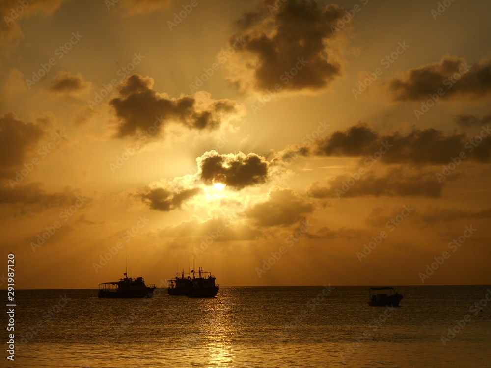 Obraz premium sunset on sea