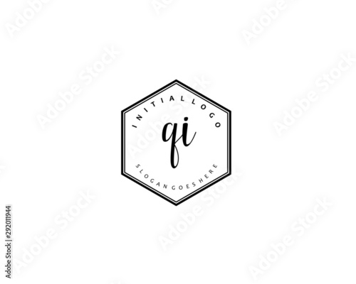QI Initial handwriting logo vector