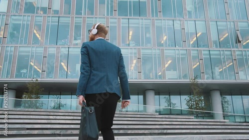 Businessman goes for the first time to a new job