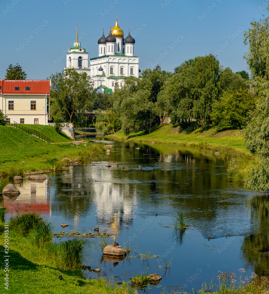 Holy Trinity Cathedral, a landmark of the city, one of the oldest temples in Russia. Holy Trinity Cathedral, a landmark of the city, one of the oldest temples in Russia.
