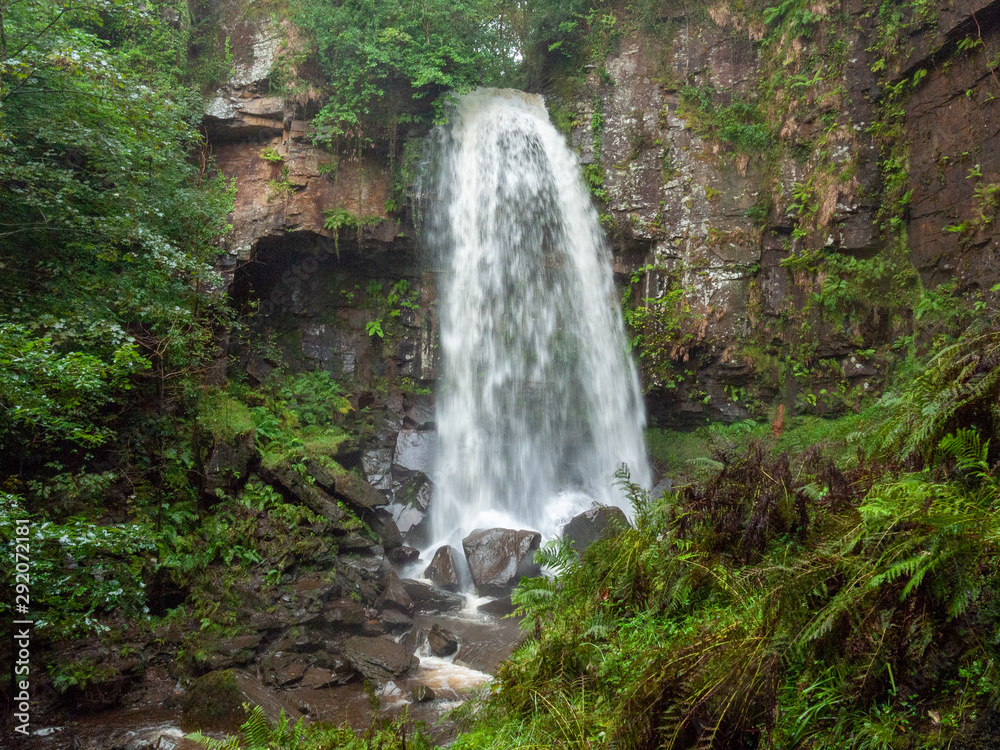 Beautiful South Wales Melincourt Falls Waterfall Rocks Wet