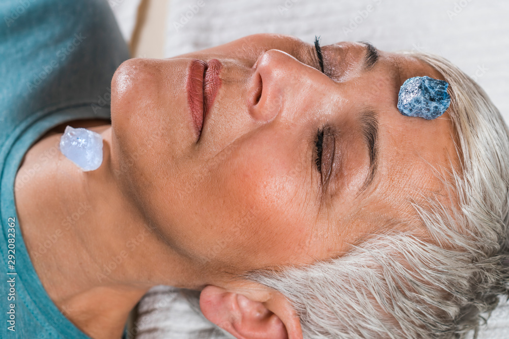 © Microgen - Chakra Healing Treatment © Microgen - Chakra Healing Treatment