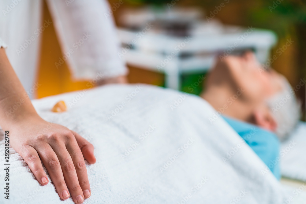© Microgen - Chakra Healing Treatment © Microgen - Chakra Healing Treatment