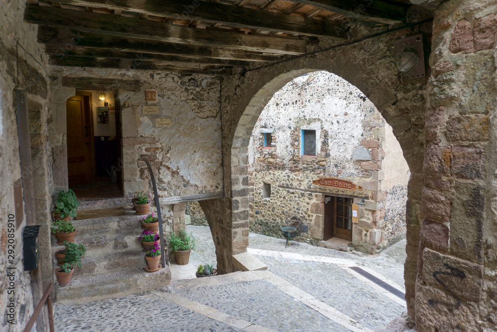 Obraz premium Santa Pau, Girona. Medieval villlage in Catalonia.