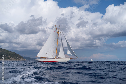 Classic sailing yacht © Dmytro Surkov
