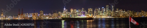 Fototapeta Naklejka Na Ścianę i Meble -  Vancouver Skyline at night