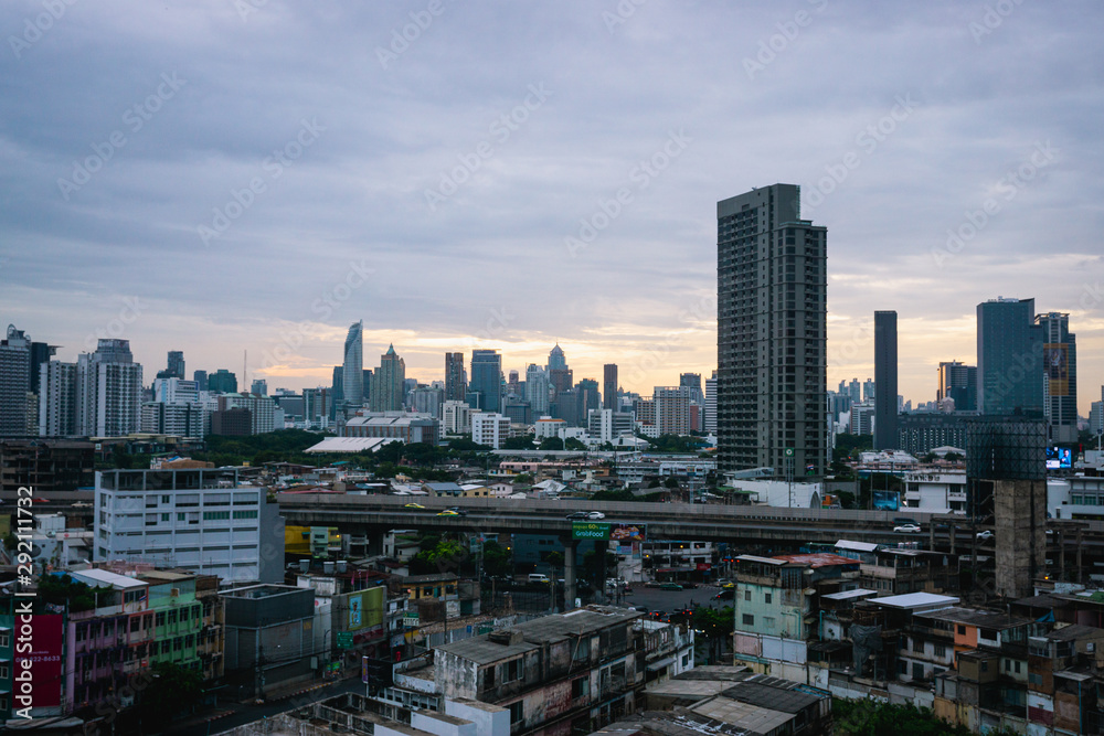 Bangkok Cityscape bei Sonnenaufgang, Thailand