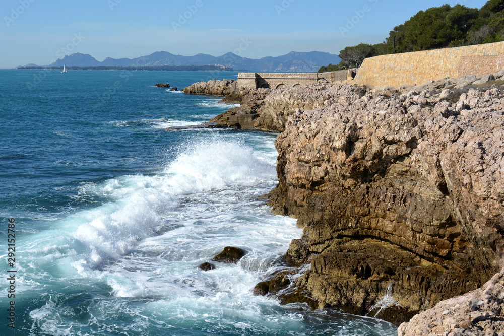 France, côte d'azur, Antibes, le sentier du littoral du cap d'Antibes, l'île Sainte Marguerite