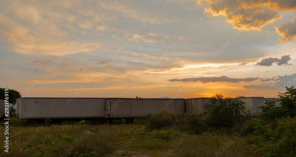 Fototapeta premium ATARDECER