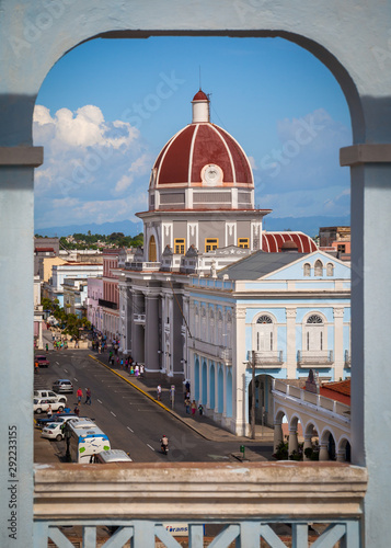 Canvas Print Framed view of Town Hall and Museo Provincial in Cienfuegos, Cuba