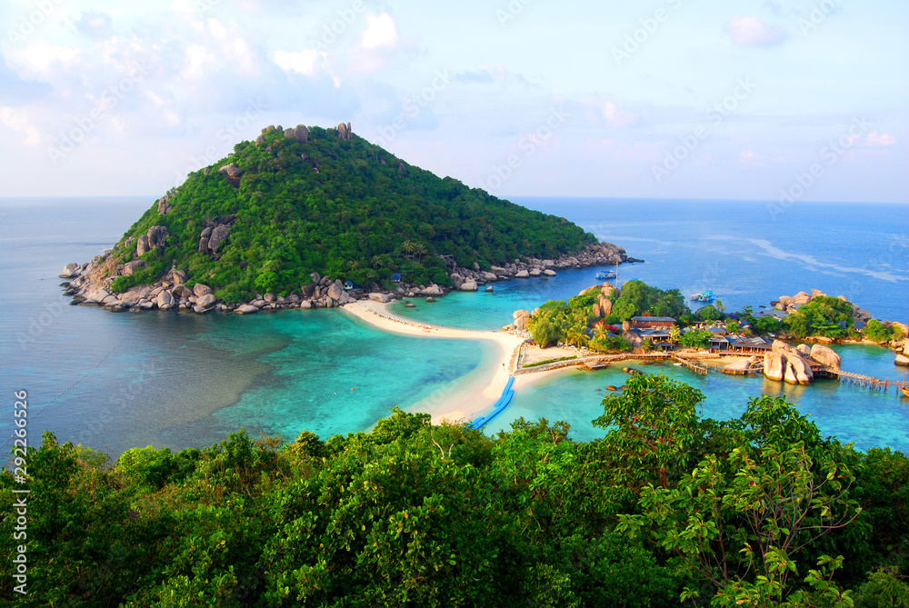 Koh Nangyuan is a beautiful island. Located in the province of Surat Thani, Southern of thailand.