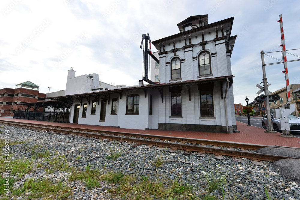 Gettysburg station at Gettysburg where Lincoln made a speech. Gettysburg station at Gettysburg where Lincoln made a speech.