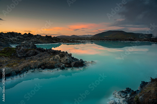 Obraz na płótnie Blue lagoon geothermal spa in Iceland at the sunset. w salonie