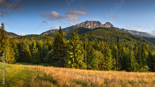 Obraz na płótnie Tatra Mountains with summit of Giewont mountain w salonie
