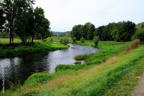 Fluss Enz im Enztal bei Mühlhausen 
