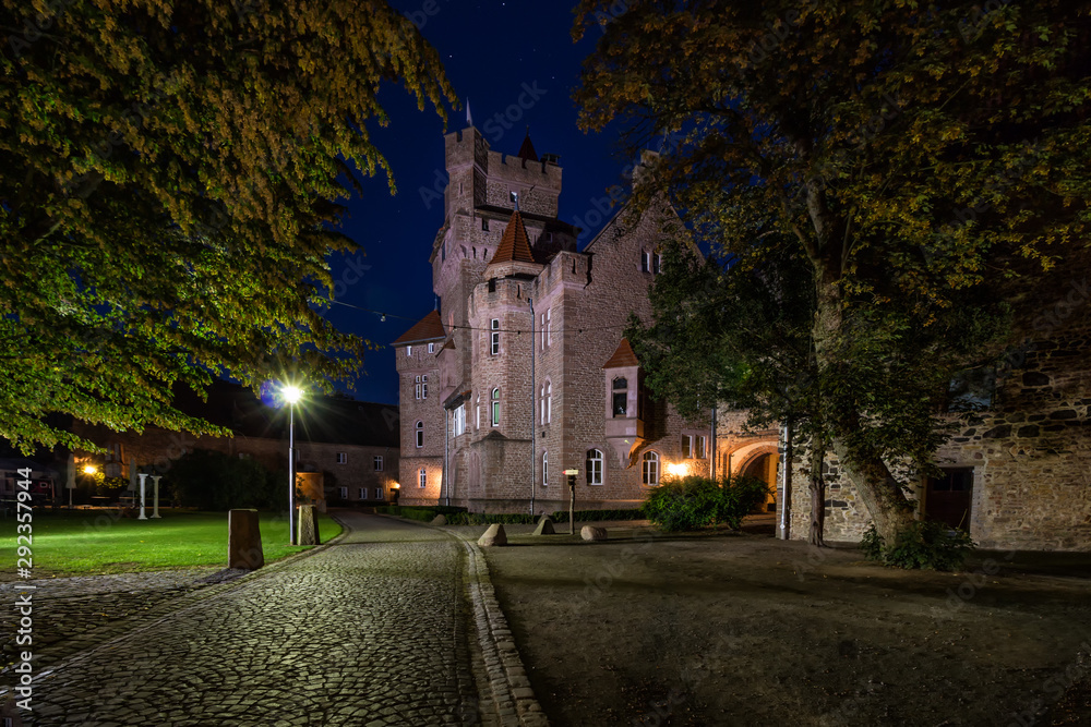 Schloss Altenhausen zur blauen Stunde 2