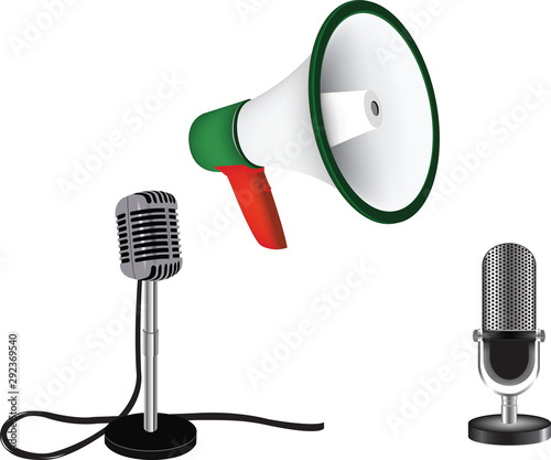 altoparlante e microfoni uno basso per amplificare la voce