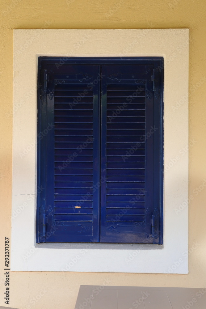 Fototapeta premium Fenster, Fensterladen