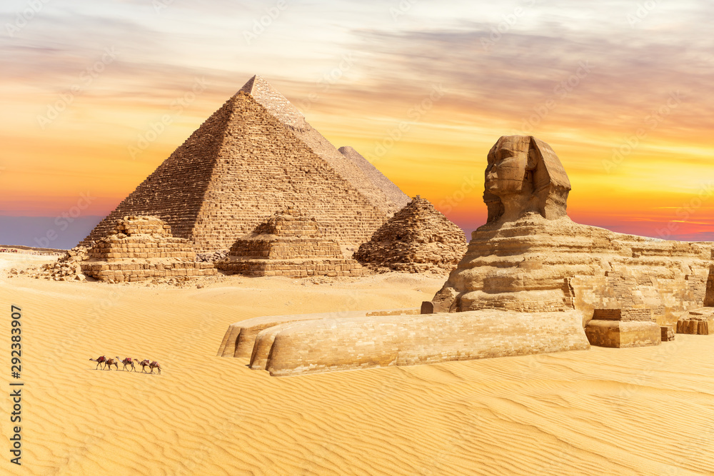 The Sphinx and the Pyramids of Giza, wonders of the world in Egypt, sunset view - obrazy, fototapety, plakaty 