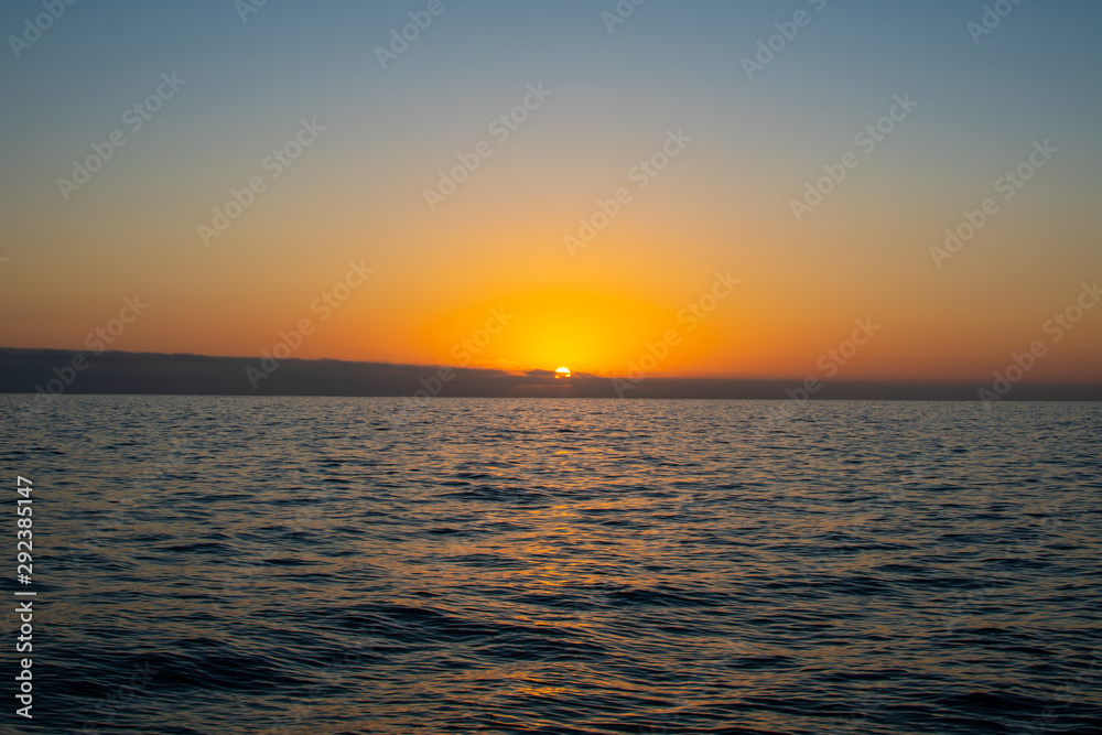 Obraz premium sunset over the sea