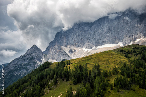 Obraz na płótnie Dramatic clouds over the Dachstein mountains, Alps in Austria w salonie