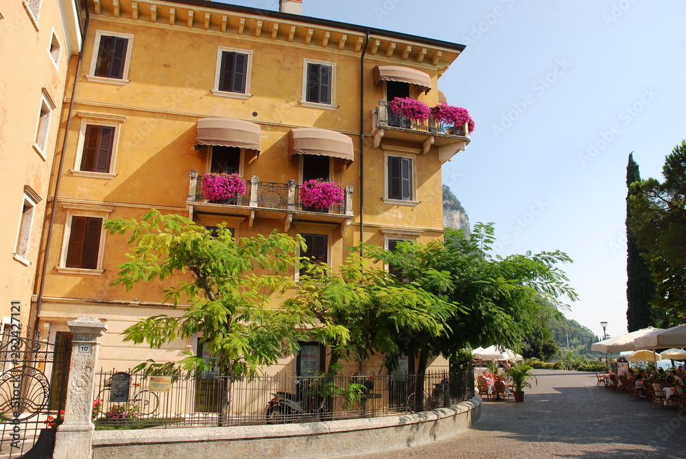 Garda – norditalienische Gemeinde am Gardasee in der Provinz Verona am Westrand der Region Venetien 