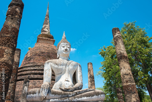 Obraz na plátně Sukhothai, Thailand - Apr 08 2018: Wat Sra Sri in Sukhothai Historical Park, Sukhothai, Thailand