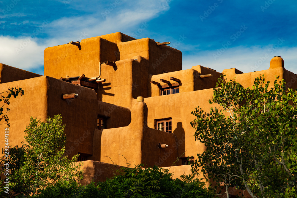 Naklejka premium Architektura firmy Adobe w Santa Fe