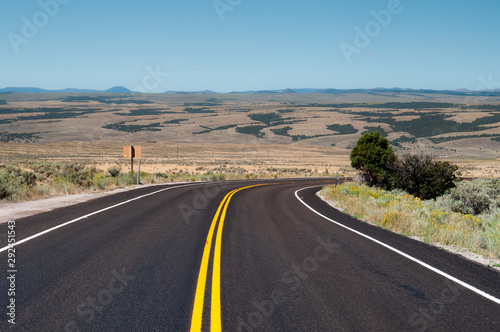 Empty Highway in Utah, western USA © charles eberson