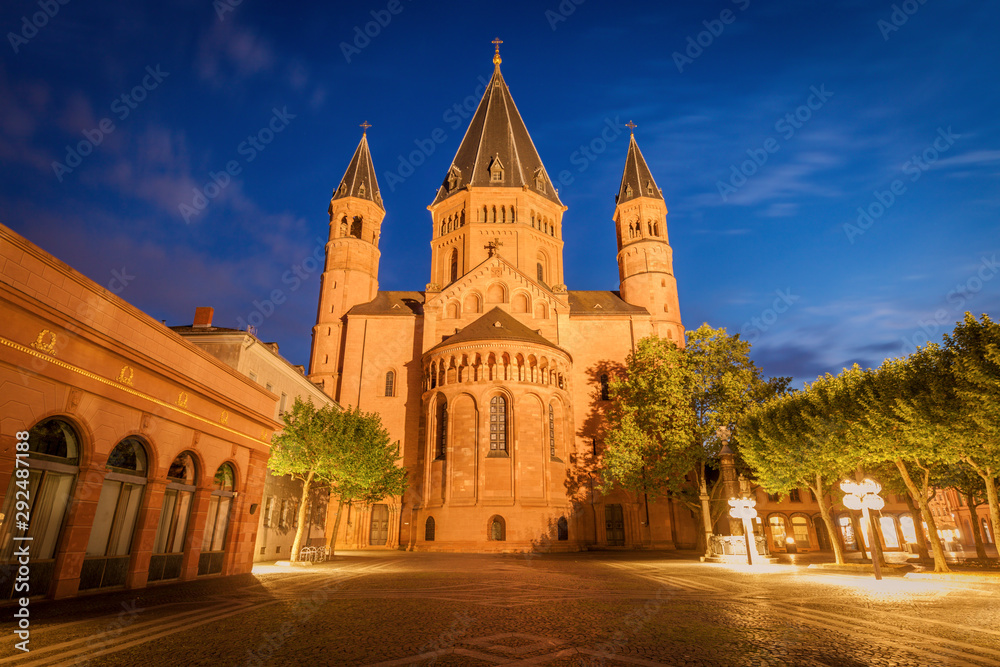 Mainz Cathedral at evening