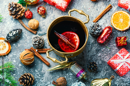 Christmas mulled red wine