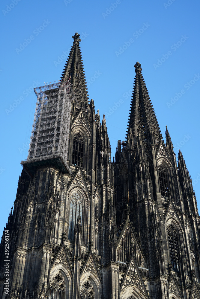 Türme des Kölner Domas - die Westfassade Türme des Kölner Domas - die Westfassade