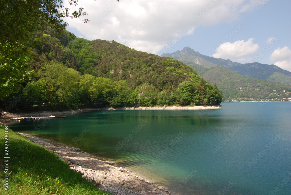 Ledrosee - Bergsee in den Gardaseebergen in der italienischen autonomen Provinz Trient 