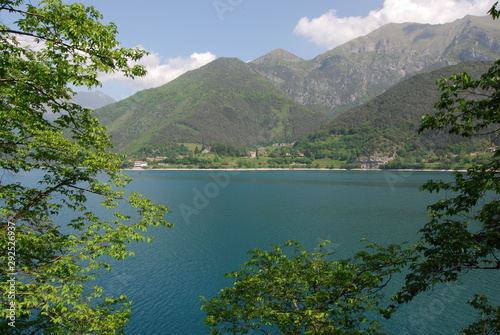 Ledrosee - Bergsee in den Gardaseebergen in der italienischen autonomen Provinz Trient  © hajo100