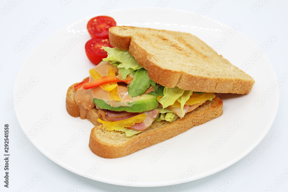 ふすまパンのサンドイッチ ふすまパンのサンドイッチ